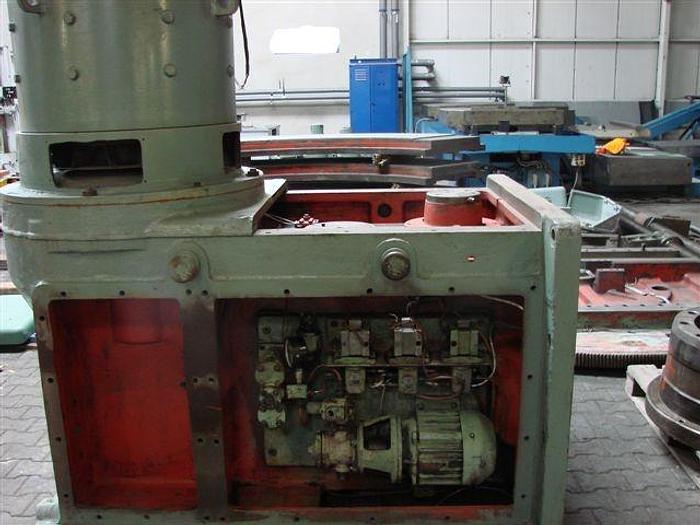 Used 1978 KOLOMNA 1580L (8000x3200) Vertical turning lathe