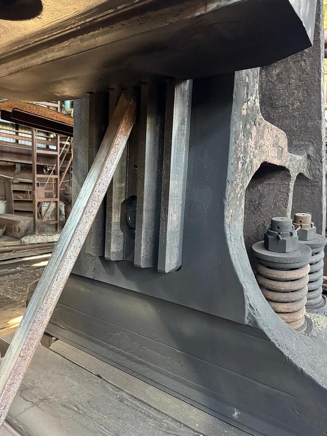 Used 1985 Kramatorsk M2152 16T Air steam die forging hammer