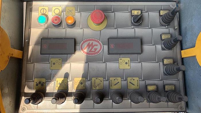 Used 2008 MG AK350 (3000x50)