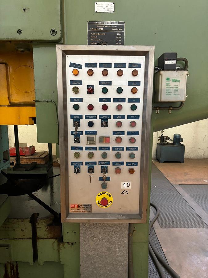 Used Knuckle Joint Press KIESERLING 2000 