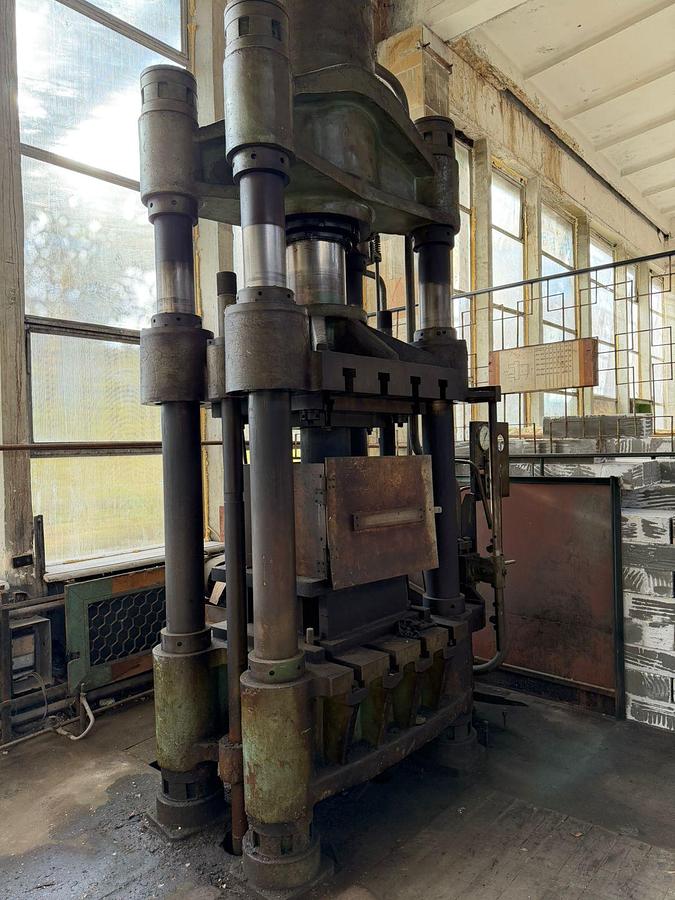 Used 1960  TOS Rakovnik CBJ 500-1 H-Frame Hydraulic Press