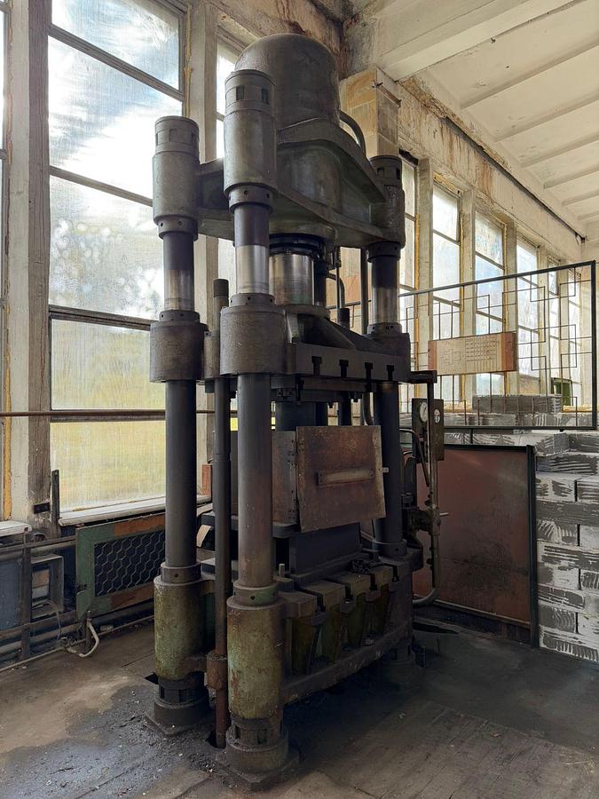 Used 1960  TOS Rakovnik CBJ 500-1 H-Frame Hydraulic Press