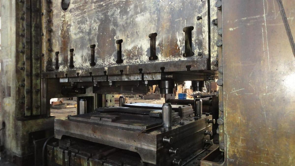 Used 1977 TMP K3540 1000TN Double-crank sheet stamping presses