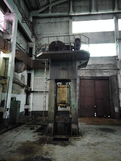 Used 1983 TMP VORONEZH KV 2536 400T Mechanical stamping trimming press