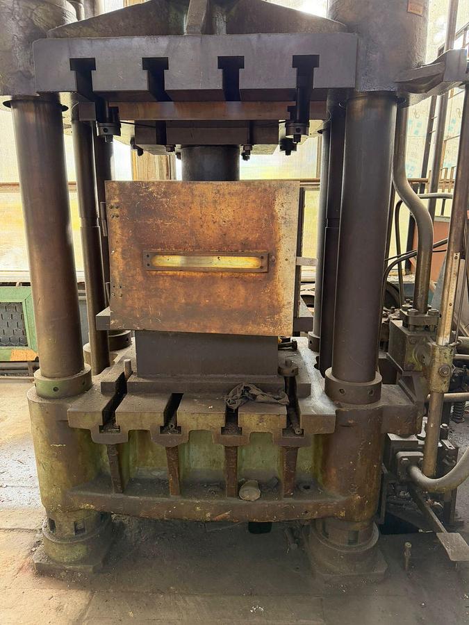 Used 1960  TOS Rakovnik CBJ 500-1 H-Frame Hydraulic Press