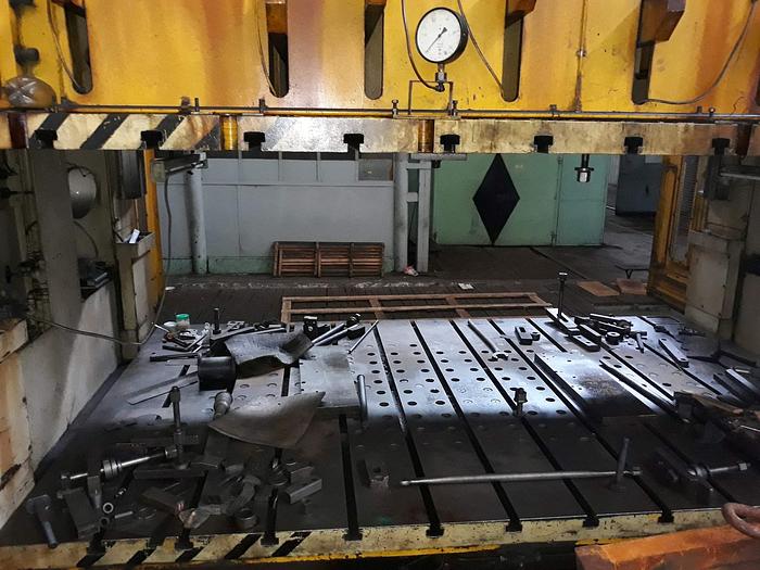 Used 1988 ERFURT PKZV III 800/4000 FS Double crank sheet metal stamping press