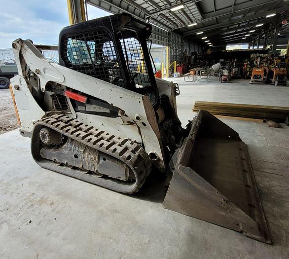 Used 2015 BOBCAT T590