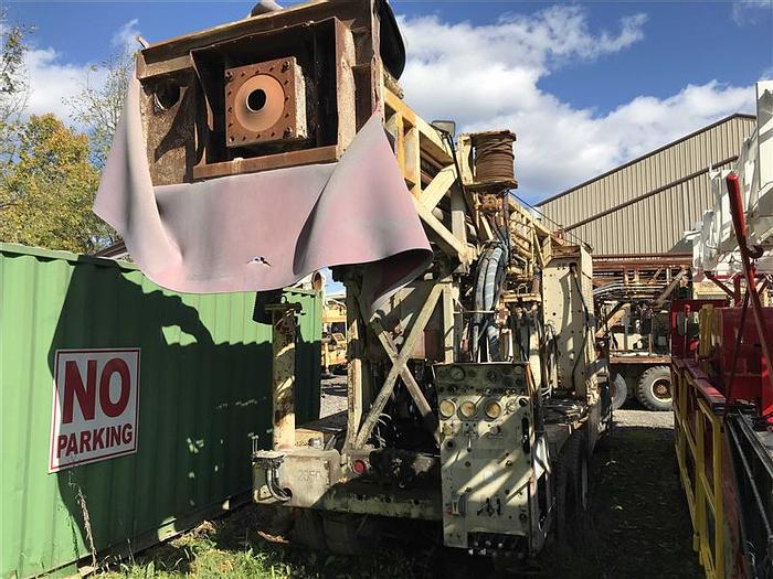 Used 1987 Ingersoll-Rand T4W Drill Rig