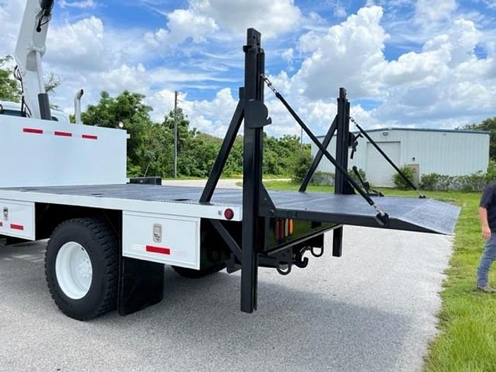 Used PM 12023 11,905 lbs Knuckle Boom on 2013 International 4300 Reg Cab Flatbed Truck - C83944