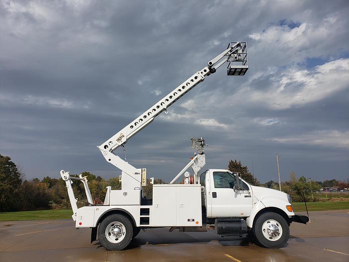 Used Very nice 2006 Ford F750 Altec Telsta T40C Cable Placer Bucket Truck. LOW MILES! Trusted Seller!