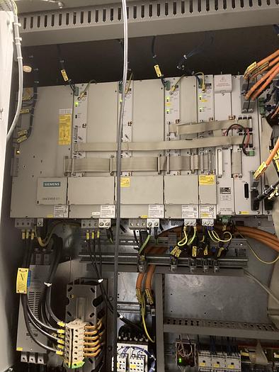 Used BRUGT UNIVERSALT BEARBEJDNINGSCENTER FABRIKAT DECKEL MAHO, MODEL DMU 60P HI-DYN - 5 AKSET