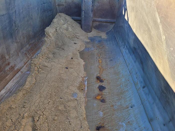 Used 18ft. 6in. Crysteel Box & Hoist