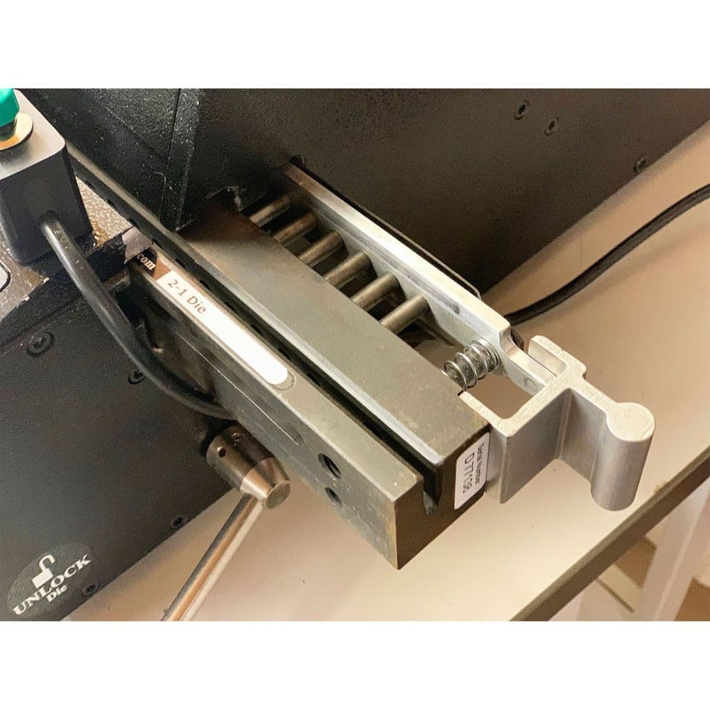 Used Pre-owned Rhino-tuff (Onyx) HD7700 2:1 Round-Hole Wire Binding Punch Tool