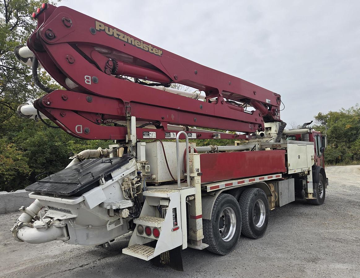 Used 2004 Putzmeister 32-Z 16H MINT!