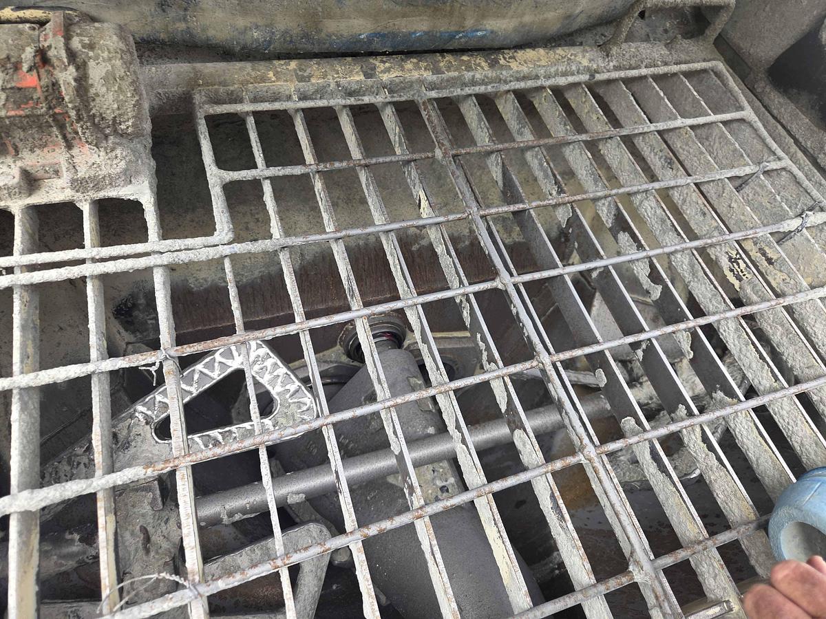 Used 2004 Putzmeister 32-Z 16H MINT!