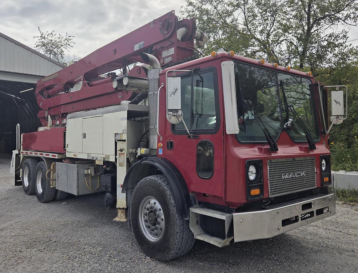 Used 2004 Putzmeister 32-Z 16H MINT!