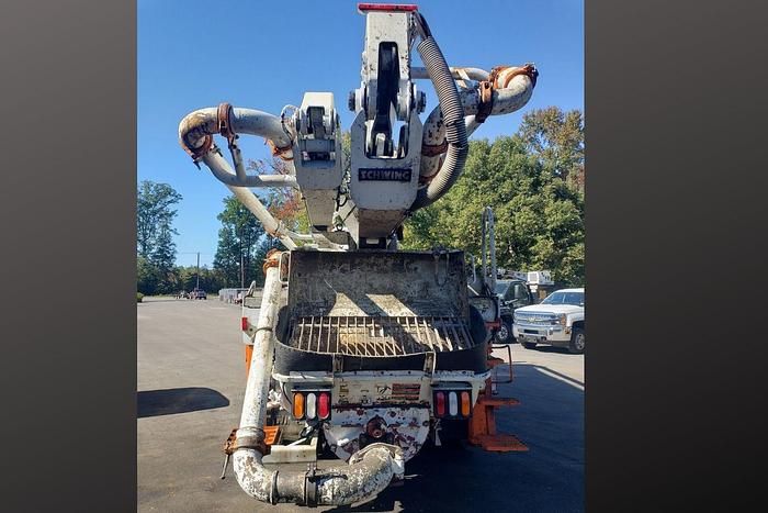 Used 2007 Schwing 32M Pump