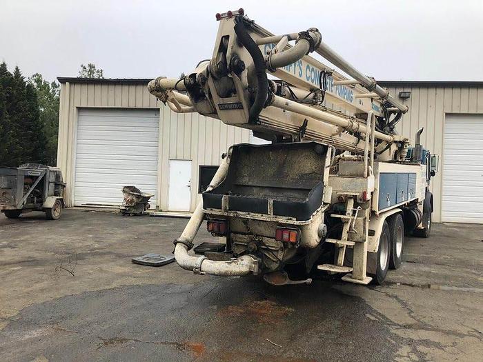 Used 2004 Schwing 32 Meter Pump w/ 2023 Kit and Radio/Wire Remote