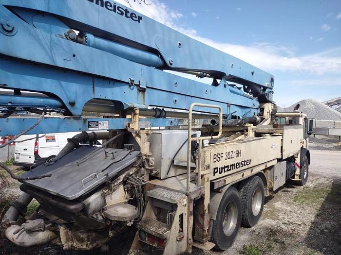 Used 2003 Putzmeister BSF 38Z.16H on Mack