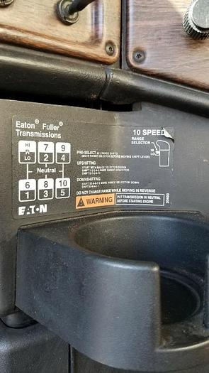 Used 2000 Freightliner FLD120