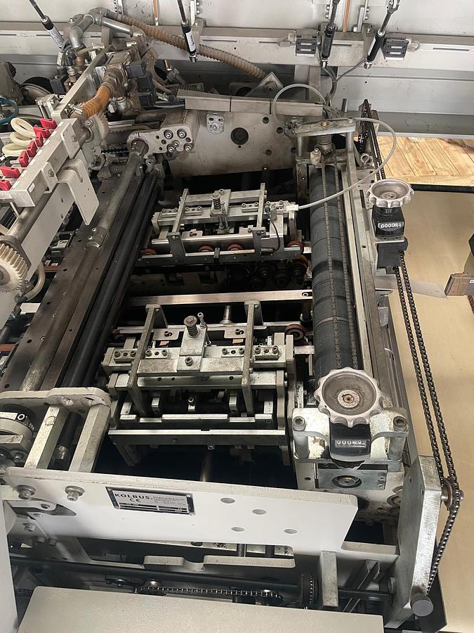 Used Kolbus DA 260 - automatický deskovací stroj