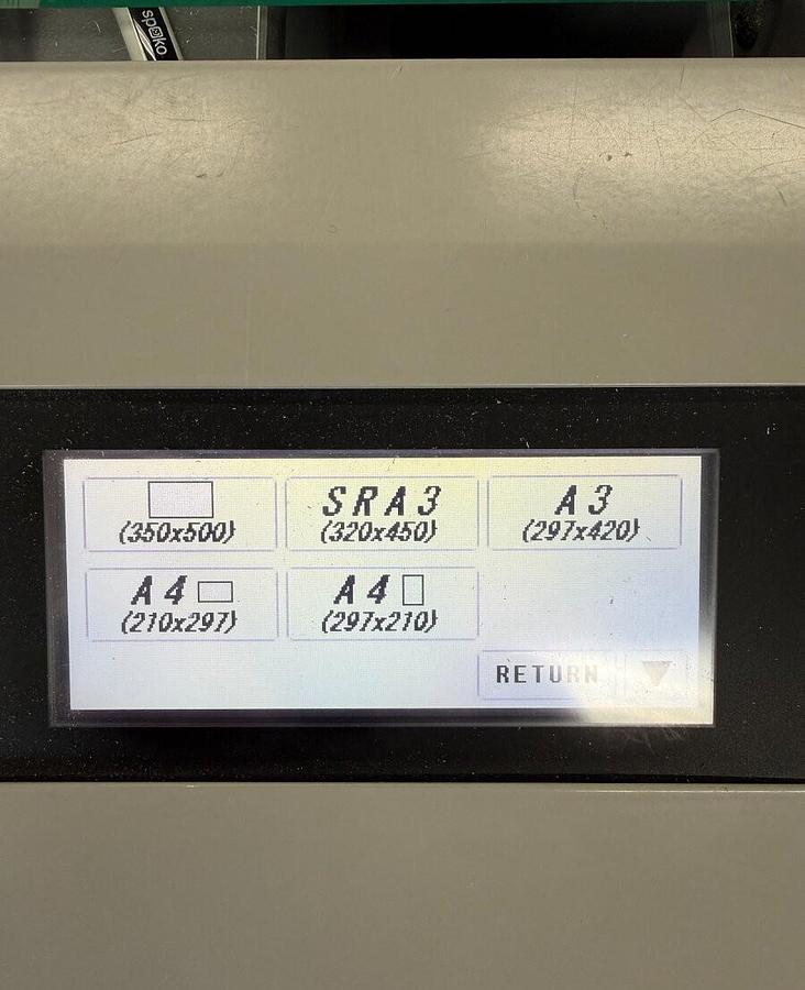 Used Uchida Aerocut ONE automatická řezačka