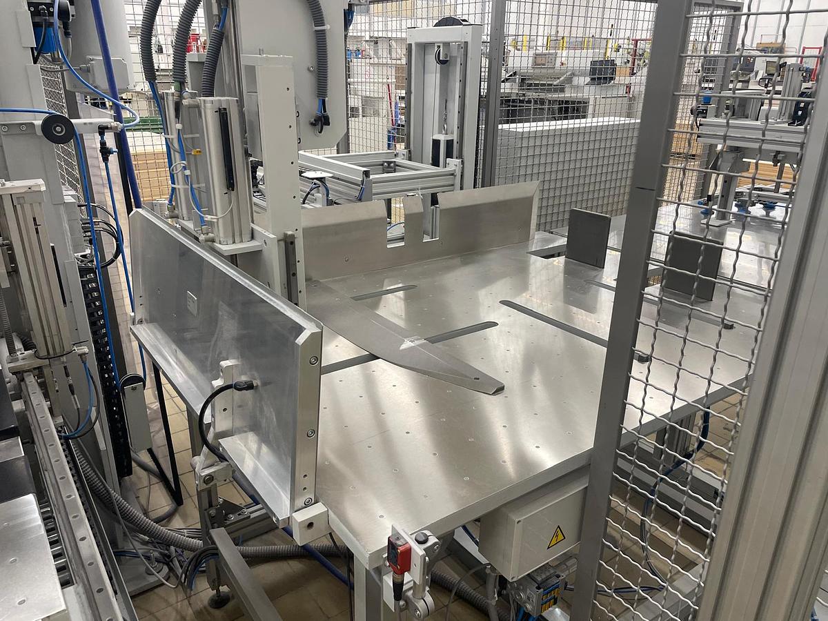 Used Baumann BASA 3 system - automatická střásací linka pro řezací stroje