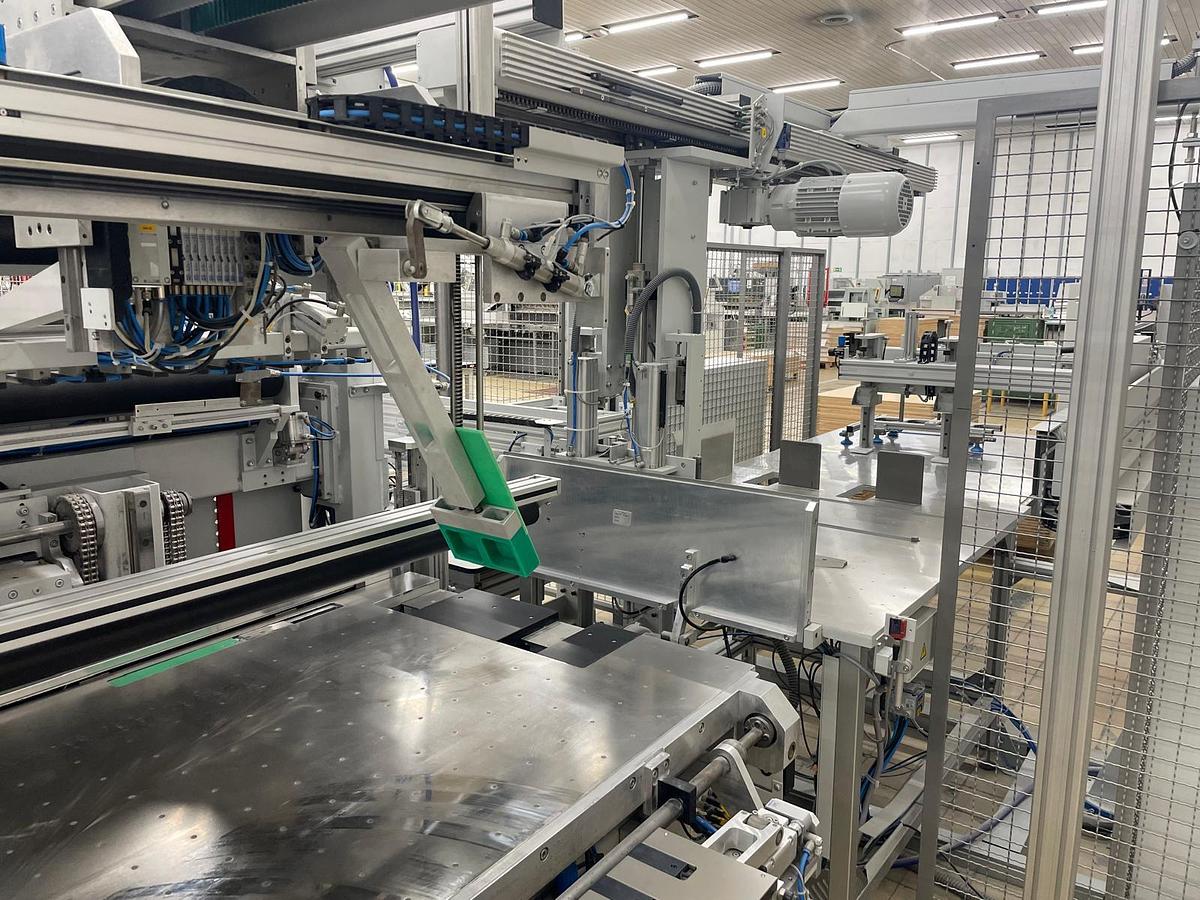 Used Baumann BASA 3 system - automatická střásací linka pro řezací stroje