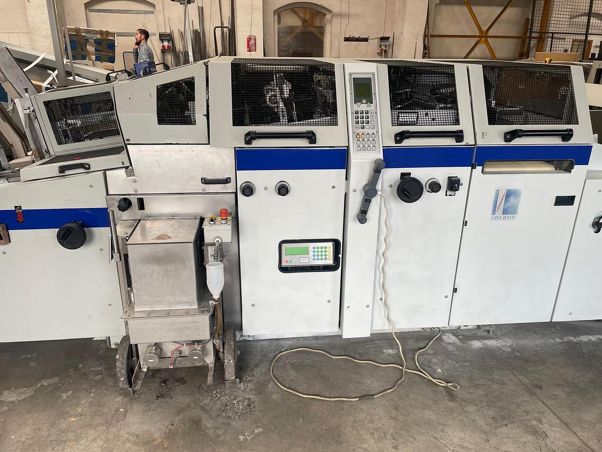 Used Kolbus DA 260 - automatický deskovací stroj
