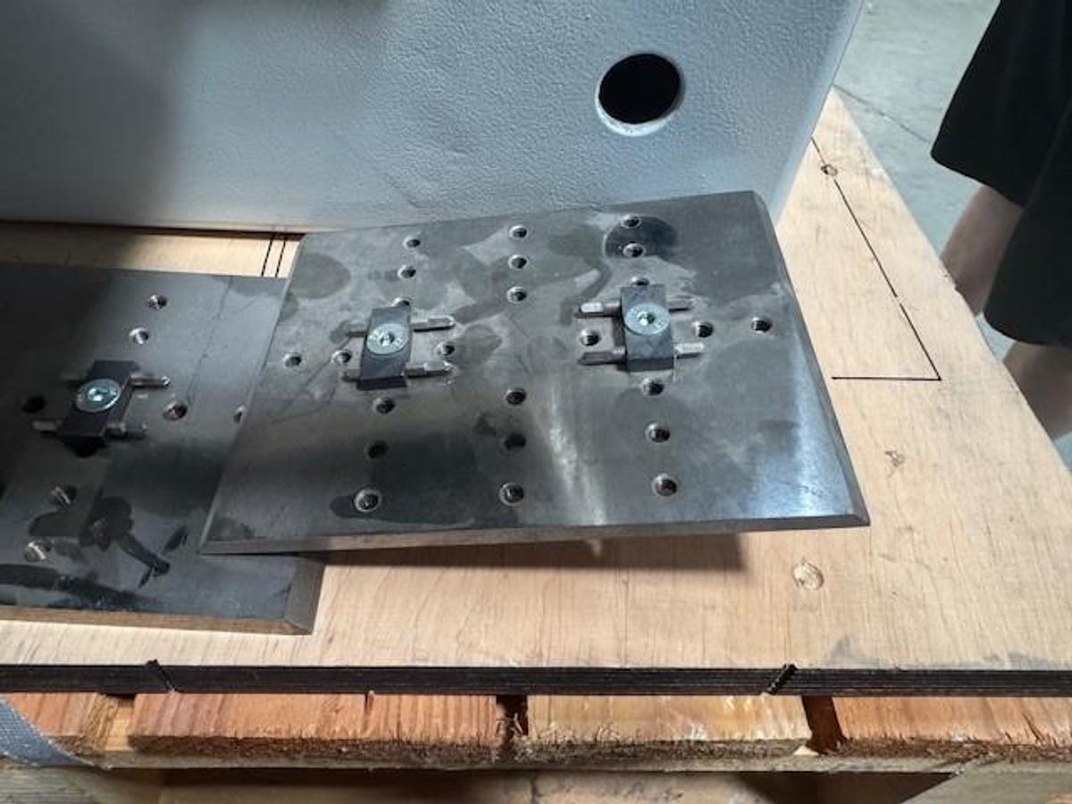 Used UNIMARK  UM 75.2