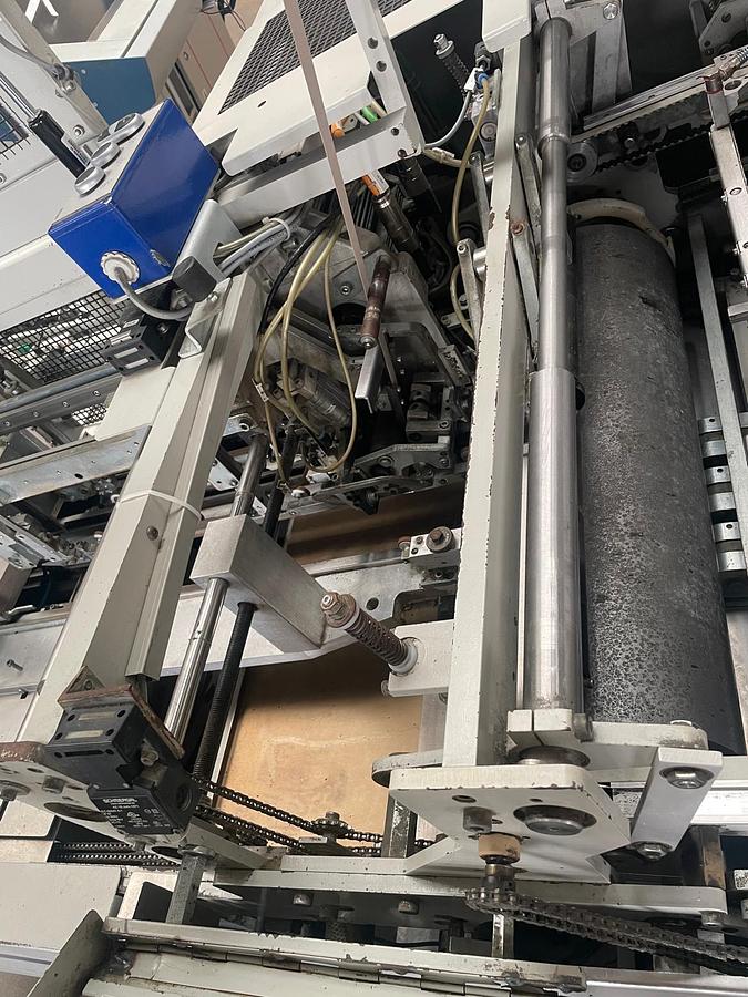 Used Kolbus DA 260 - automatický deskovací stroj