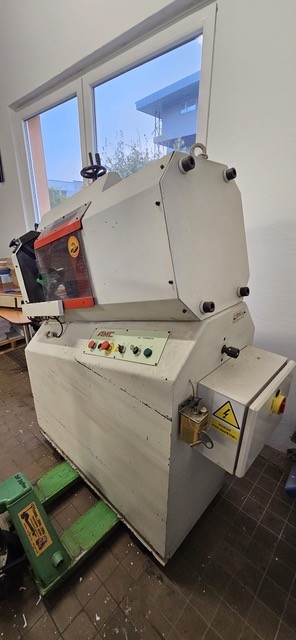 Used AMC H220 - Protlačovací stroj