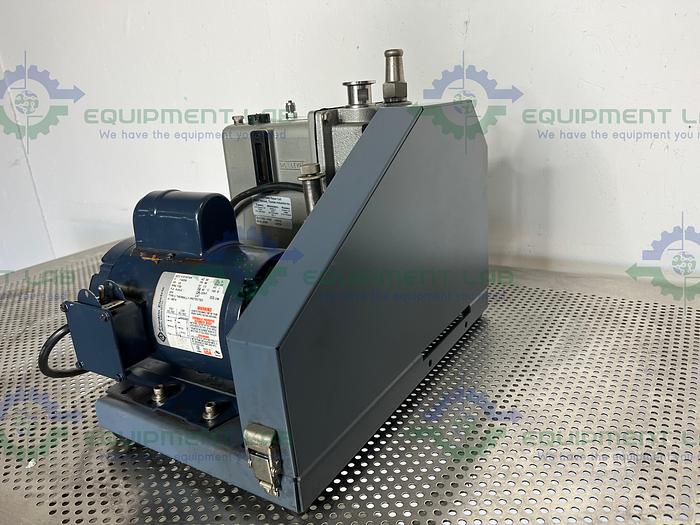Used Welch  1402N-01 DuoSeal Belt-Driven Rotary Vane Vacuum Pump 115/230V