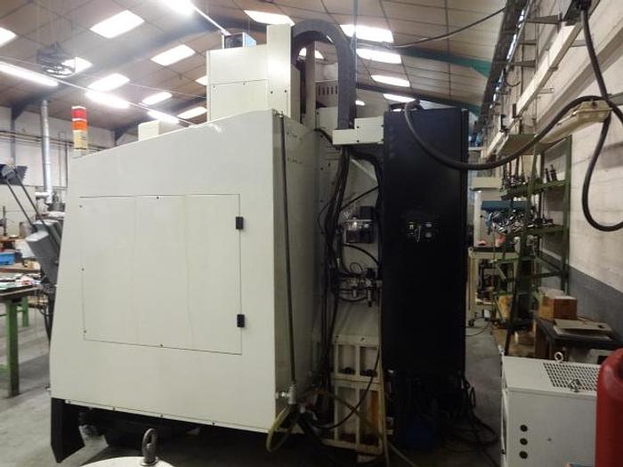 Utilisé Centre d’usinage vertical HURCO VMX 24t