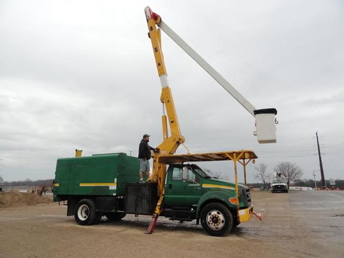 Used 2005 VERSALIFT VO255