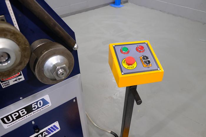 UZMA HPK 50 section roller hydraulic operation