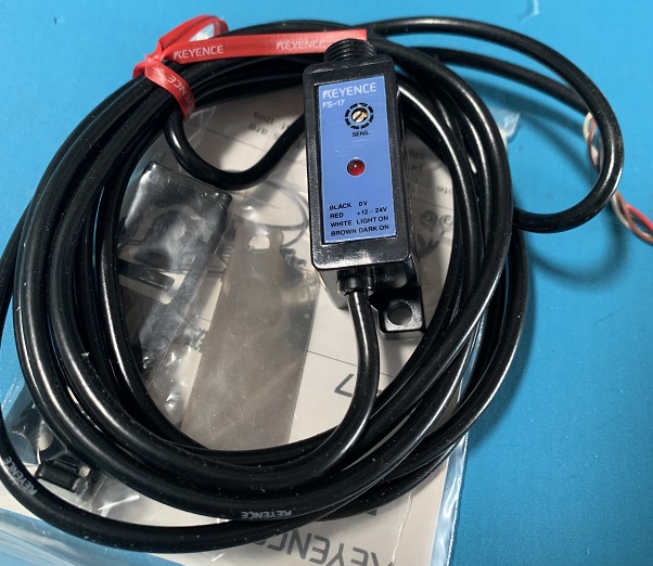 Used Keyence Fiber Sensor FS-17