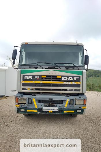 Used 1995 DAF 95 360 ATI tractor unit