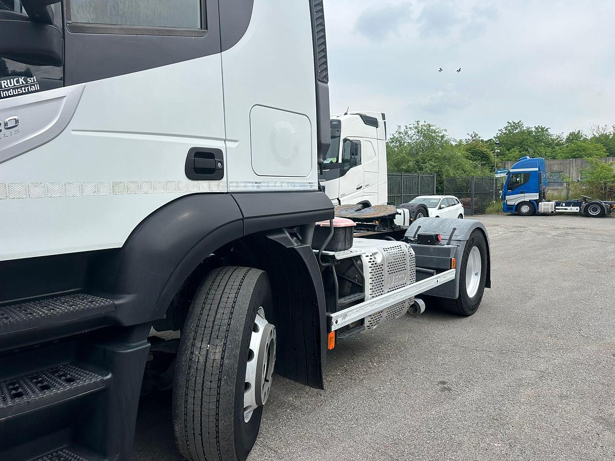 Usato iveco Stralis 420 adr tutte le classi