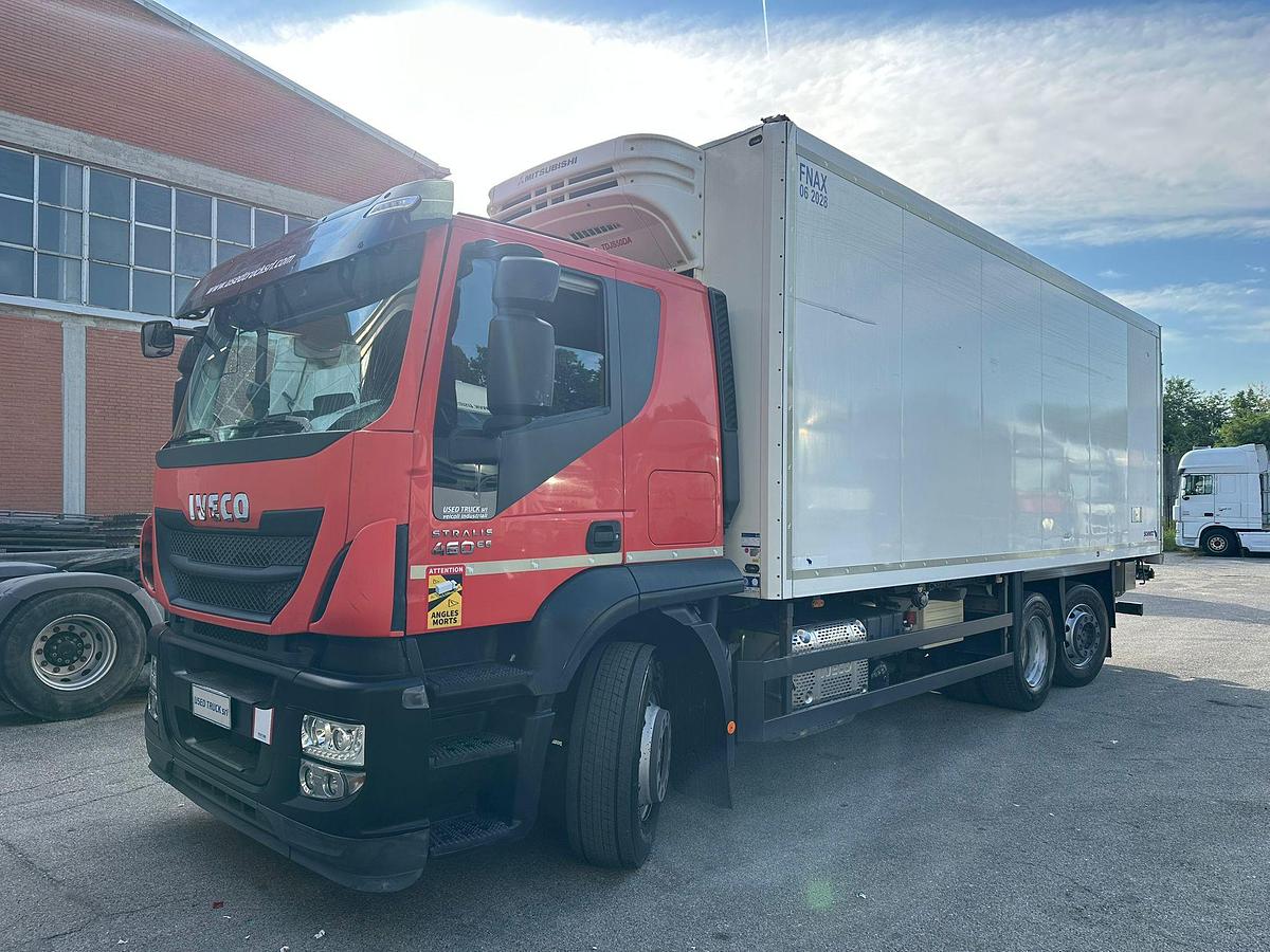 Usato Motrice tre assi Iveco Stralis 260s46 con Cella Frigo con motore ELETTRICO