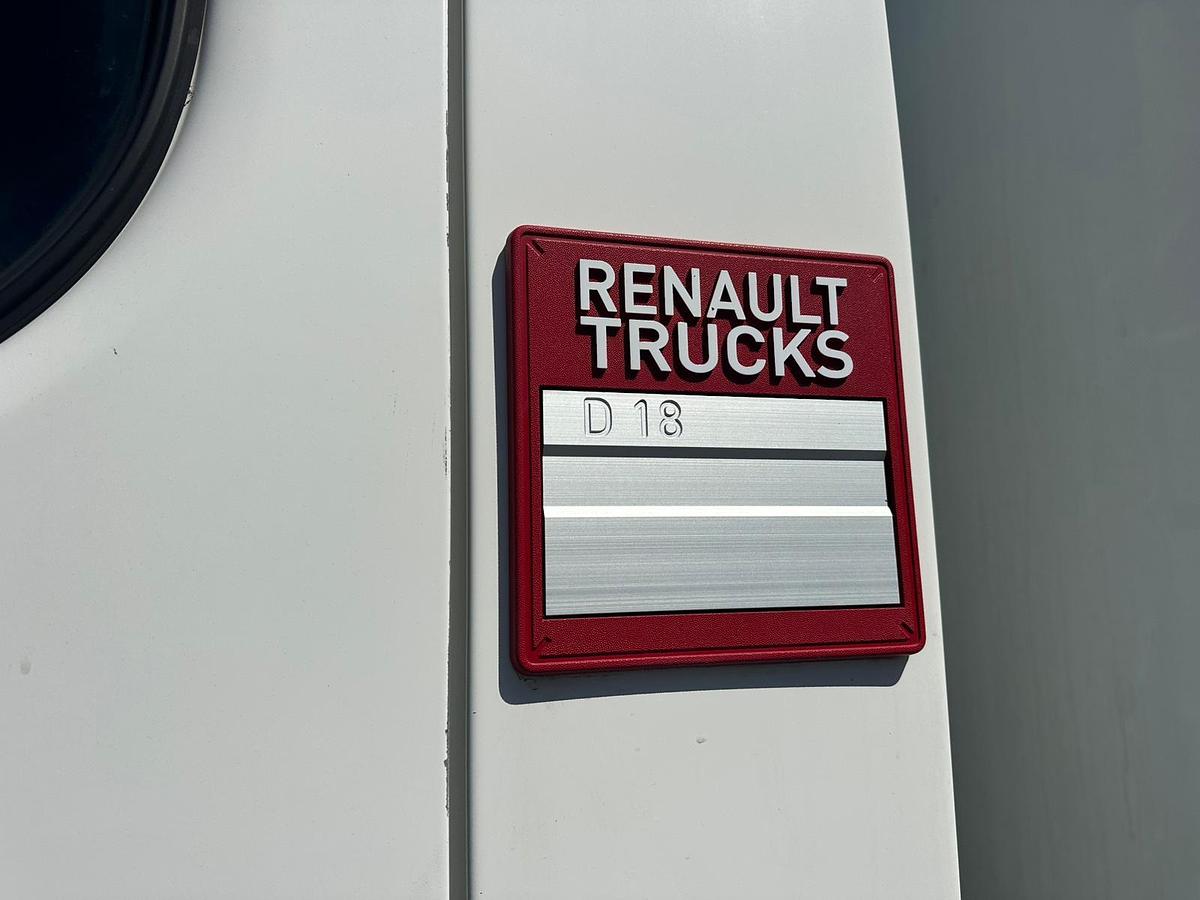 Usato RENAULT D 180.280 FURGONE CON SPONDA