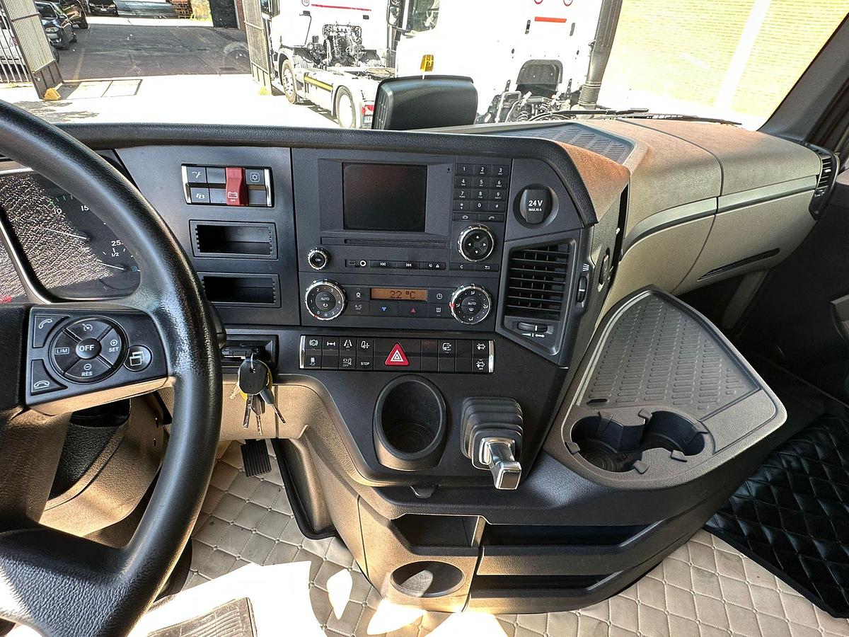 Usato MERDEDES ACTORS 1845 ADR TUTTE LE CLASSI KM 570000