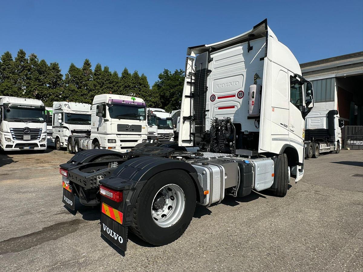 Usato Volvo FH 500 Automatico Web/Plus POMPA E PRESA DI FORZA KM 470.000