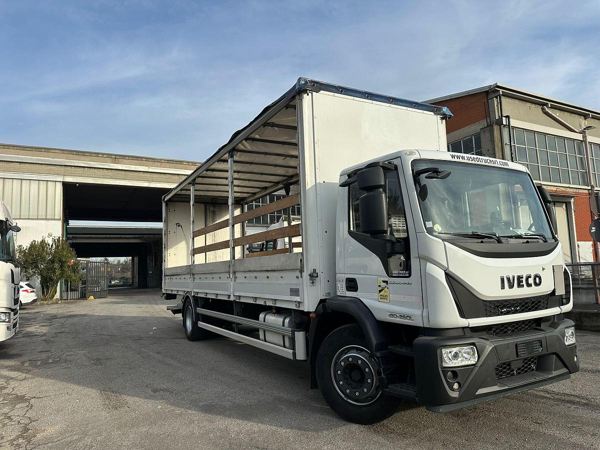 Usato MOTRICE DUE ASSI IVECO EUROCARGO 180S28 Centina e Telo con Sponda