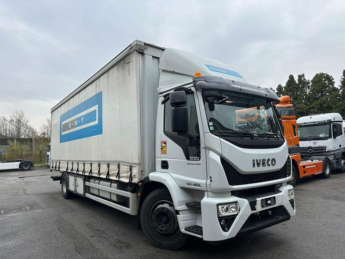 Usato Motrice due assi Iveco Eurocargo 190s32 centina e telo