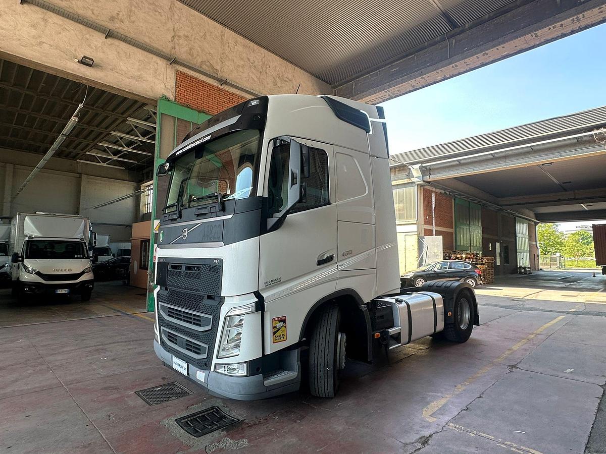Usato Volvo FH 460 AUTOMATICO WEB /PLUS ANNO 2020 ADR TUTTELE CLASSI
