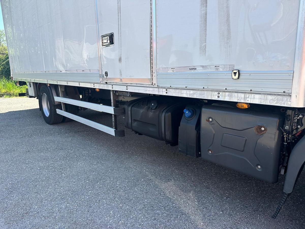 Usato RENAULT D 180.280 FURGONE CON SPONDA