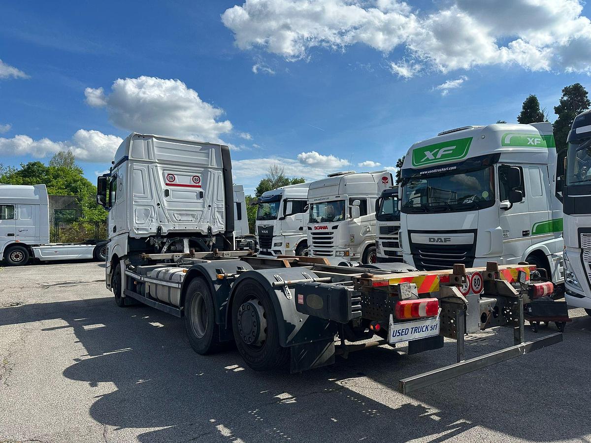 Usato MERCEDES ACTROS 2545 PORTA CASSE PASSO 4800