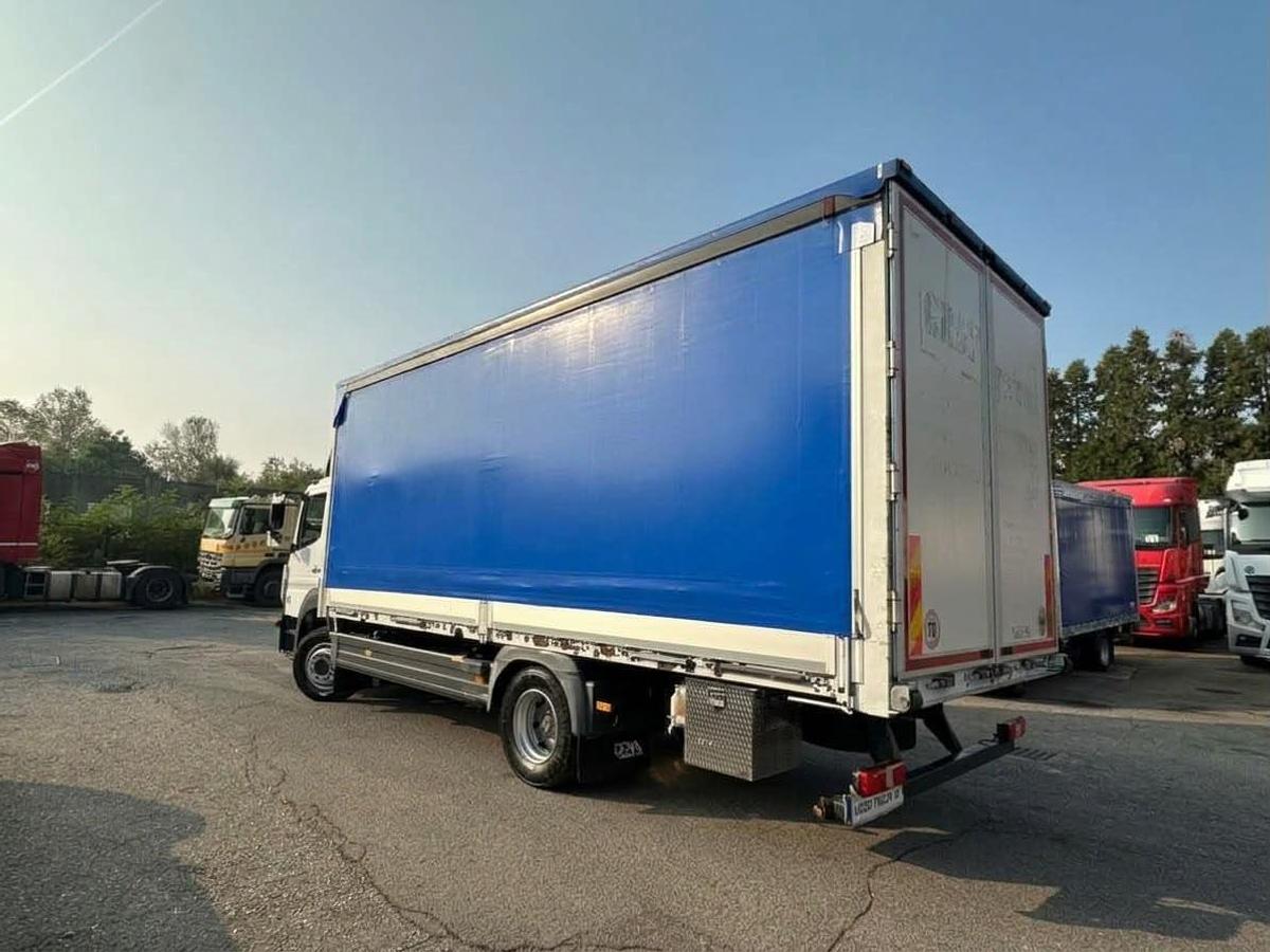 Usato Mercedes Atego 1221 centina e telo mt 6.50