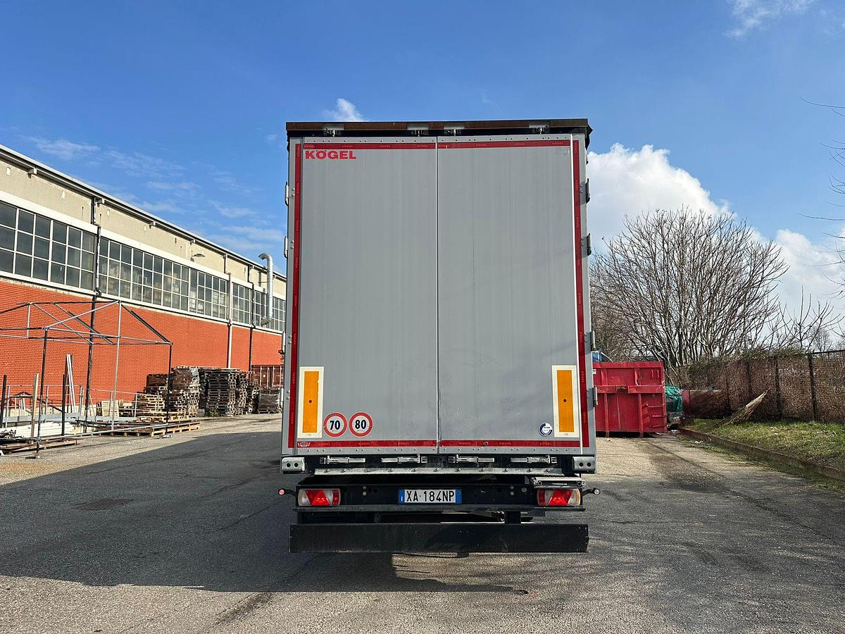 Usato Semirimorchio kogel anno 2023
